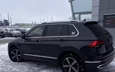 Volkswagen Tiguan II, 2022 год, 2 880 000 рублей, 7 фотография