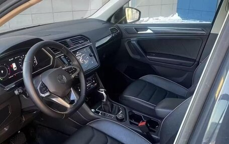 Volkswagen Tiguan II, 2022 год, 2 880 000 рублей, 9 фотография