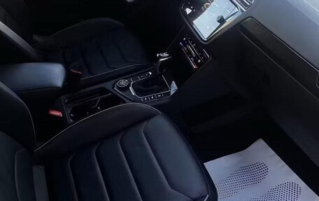 Volkswagen Tiguan II, 2022 год, 2 880 000 рублей, 13 фотография