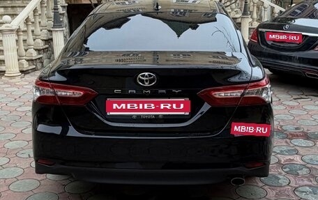 Toyota Camry, 2019 год, 3 000 000 рублей, 2 фотография