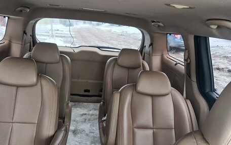 KIA Carnival III, 2014 год, 1 350 000 рублей, 9 фотография