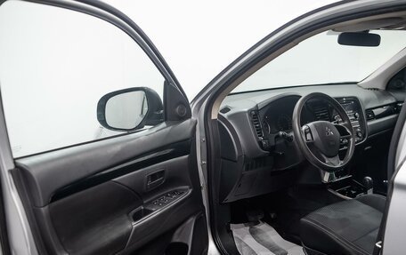 Mitsubishi Outlander III рестайлинг 3, 2019 год, 2 296 000 рублей, 7 фотография