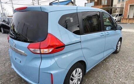 Honda Freed II, 2021 год, 1 820 000 рублей, 4 фотография