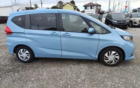 Honda Freed II, 2021 год, 1 820 000 рублей, 5 фотография