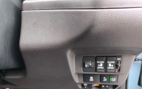 Honda Freed II, 2021 год, 1 820 000 рублей, 9 фотография