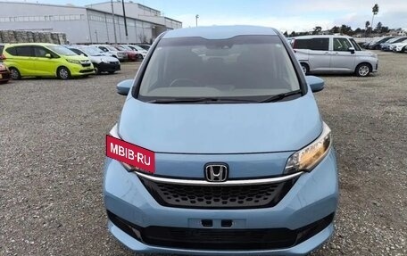 Honda Freed II, 2021 год, 1 820 000 рублей, 2 фотография