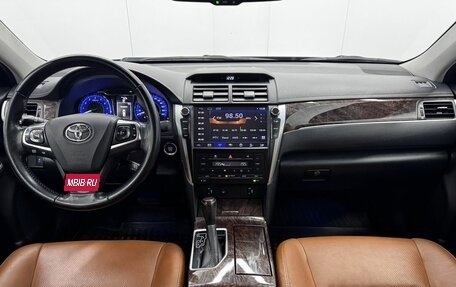 Toyota Camry, 2017 год, 2 199 000 рублей, 12 фотография