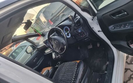 Toyota Voxy III, 2014 год, 1 580 000 рублей, 6 фотография