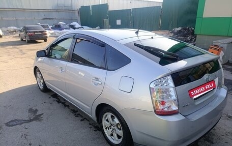 Toyota Prius, 2006 год, 650 000 рублей, 8 фотография