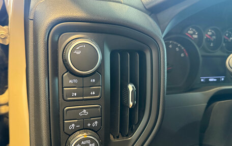 Chevrolet Silverado, 2022 год, 5 850 000 рублей, 23 фотография