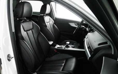 Audi A4, 2018 год, 2 396 000 рублей, 8 фотография