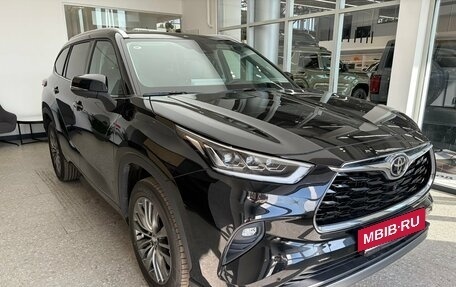 Toyota Highlander, 2025 год, 5 900 000 рублей, 3 фотография