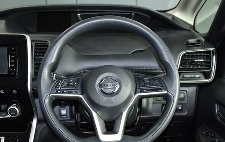 Nissan Serena IV, 2018 год, 2 099 000 рублей, 15 фотография