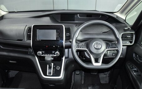 Nissan Serena IV, 2018 год, 2 099 000 рублей, 14 фотография