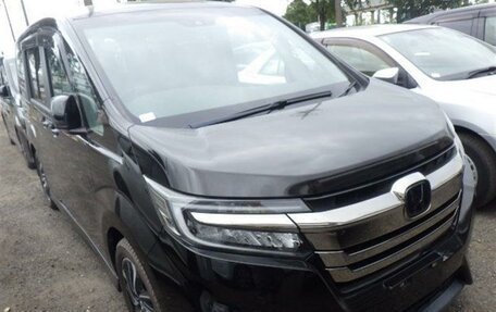 Honda Stepwgn IV, 2021 год, 3 100 000 рублей, 2 фотография