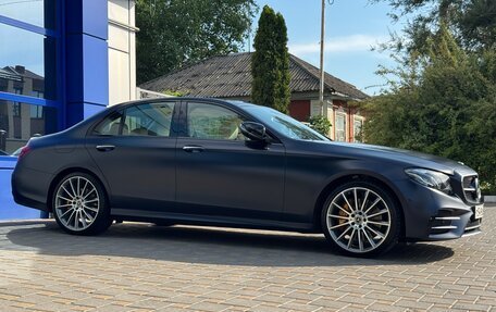 Mercedes-Benz E-Класс, 2019 год, 6 500 000 рублей, 5 фотография