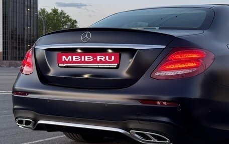Mercedes-Benz E-Класс, 2019 год, 6 500 000 рублей, 3 фотография