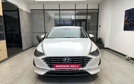 Hyundai Sonata VIII, 2021 год, 2 450 000 рублей, 2 фотография