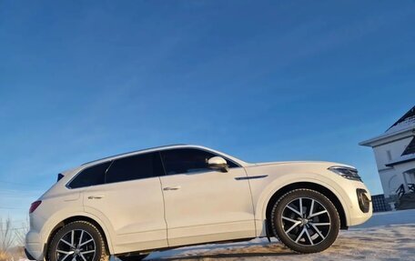 Volkswagen Touareg III, 2018 год, 5 430 000 рублей, 7 фотография