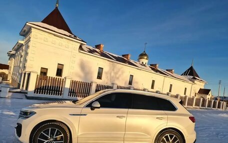 Volkswagen Touareg III, 2018 год, 5 430 000 рублей, 15 фотография