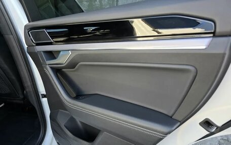 Volkswagen Touareg III, 2018 год, 5 430 000 рублей, 39 фотография