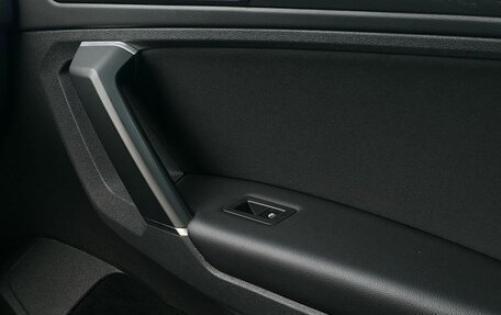 Volkswagen Tiguan II, 2017 год, 2 629 000 рублей, 28 фотография