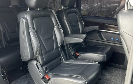 Mercedes-Benz V-Класс, 2017 год, 3 590 000 рублей, 12 фотография