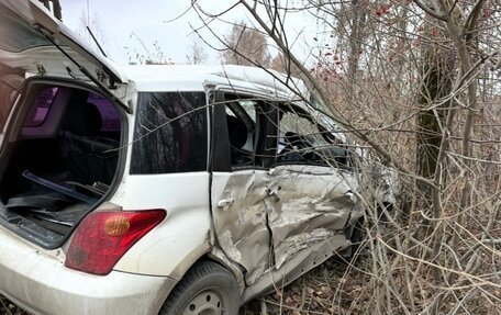 Toyota Ist II, 2003 год, 230 000 рублей, 1 фотография