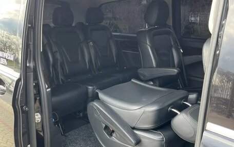 Mercedes-Benz V-Класс, 2017 год, 3 590 000 рублей, 20 фотография