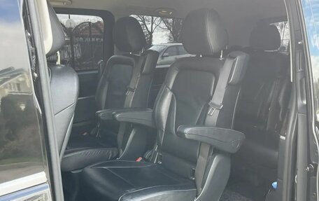 Mercedes-Benz V-Класс, 2017 год, 3 590 000 рублей, 24 фотография