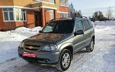 Chevrolet Niva I рестайлинг, 2013 год, 745 000 рублей, 4 фотография