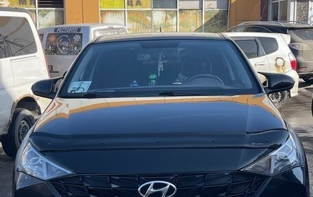 Hyundai Solaris II рестайлинг, 2021 год, 1 600 000 рублей, 2 фотография