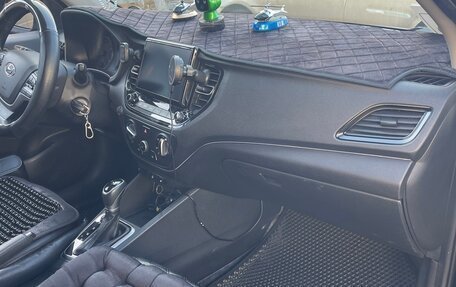 Hyundai Solaris II рестайлинг, 2021 год, 1 600 000 рублей, 8 фотография