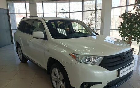 Toyota Highlander III, 2012 год, 1 970 000 рублей, 3 фотография