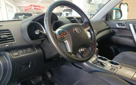 Toyota Highlander III, 2012 год, 1 970 000 рублей, 9 фотография