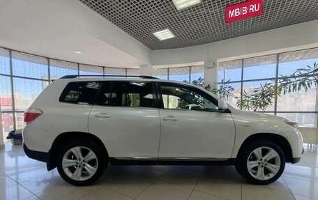 Toyota Highlander III, 2012 год, 1 970 000 рублей, 4 фотография