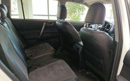 Toyota Highlander III, 2012 год, 1 970 000 рублей, 17 фотография