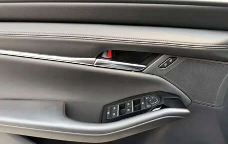 Mazda 3, 2022 год, 1 850 000 рублей, 16 фотография