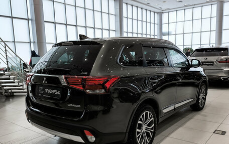 Mitsubishi Outlander III рестайлинг 3, 2018 год, 2 260 000 рублей, 5 фотография