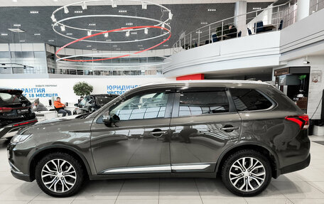 Mitsubishi Outlander III рестайлинг 3, 2018 год, 2 260 000 рублей, 8 фотография