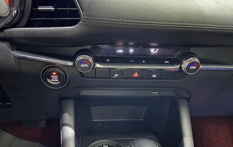 Mazda 3, 2022 год, 1 750 000 рублей, 16 фотография