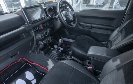 Suzuki Jimny, 2019 год, 1 998 000 рублей, 18 фотография