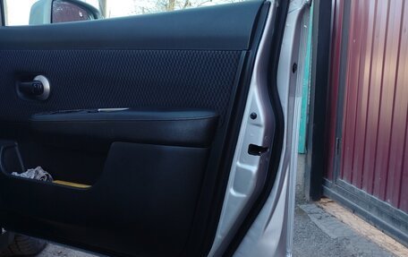 Nissan Tiida, 2011 год, 780 000 рублей, 3 фотография