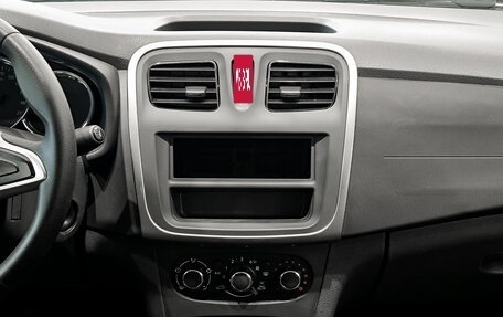 Renault Logan II, 2020 год, 750 000 рублей, 18 фотография