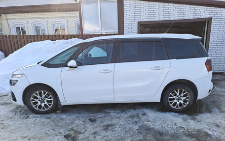 Citroen C4 Picasso II рестайлинг, 2017 год, 950 000 рублей, 2 фотография