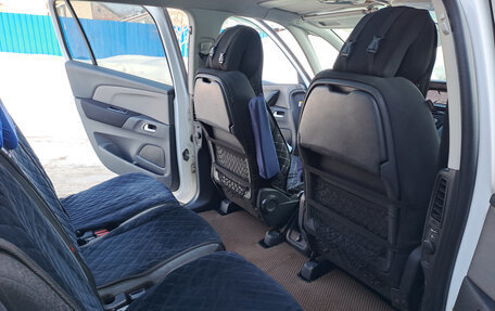 Citroen C4 Picasso II рестайлинг, 2017 год, 950 000 рублей, 9 фотография