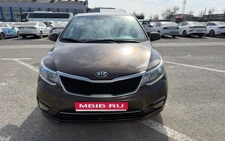 KIA Rio III рестайлинг, 2016 год, 700 000 рублей, 2 фотография