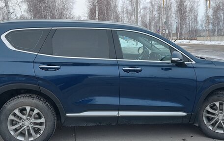 Hyundai Santa Fe III рестайлинг, 2018 год, 2 530 000 рублей, 3 фотография