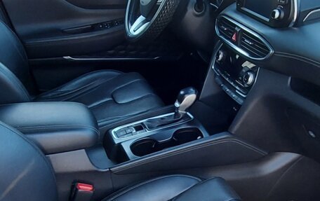 Hyundai Santa Fe III рестайлинг, 2018 год, 2 530 000 рублей, 17 фотография