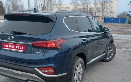 Hyundai Santa Fe III рестайлинг, 2018 год, 2 530 000 рублей, 4 фотография